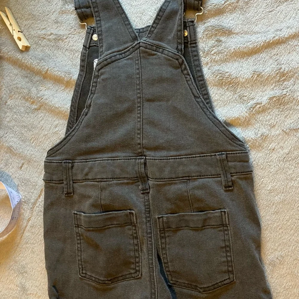 OshKosh B'gosh Kids Charcoal Overalls Size‎ 7/7A